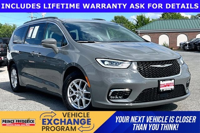 2022 Chrysler Pacifica Touring L in Ceramic Gray Clearcoat — front three-quarter view