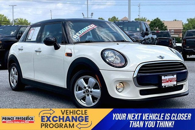 2017 MINI Hardtop Cooper in Other — front three-quarter view