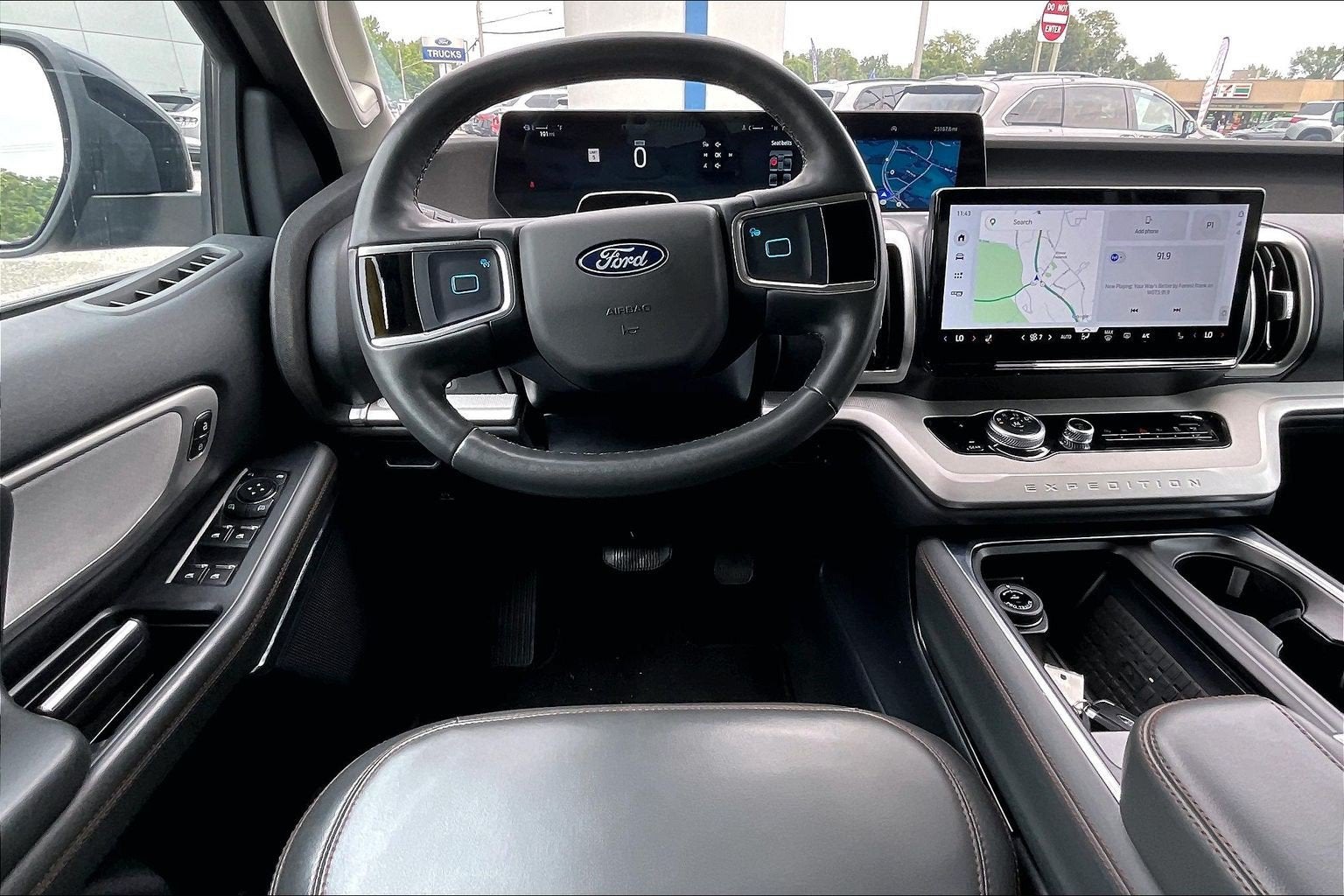2025 Ford Expedition — detail view