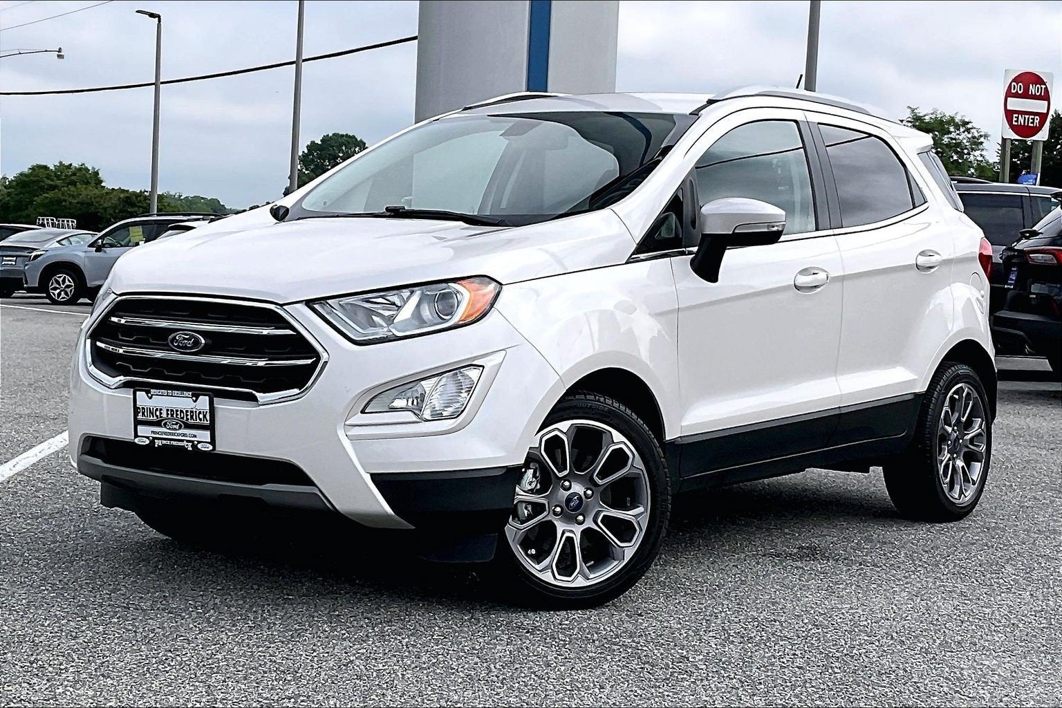 2021 Ford EcoSport — rear three-quarter view