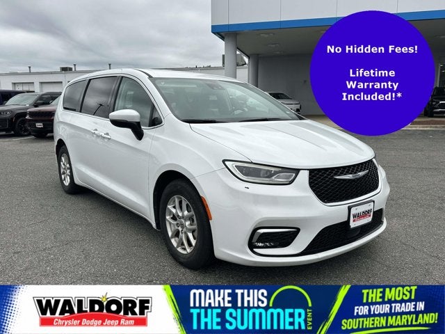2023 Chrysler Pacifica Touring L in Bright White Clearcoat — front three-quarter view