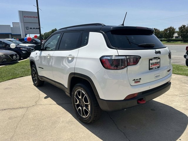 2025 Jeep Compass — detail view