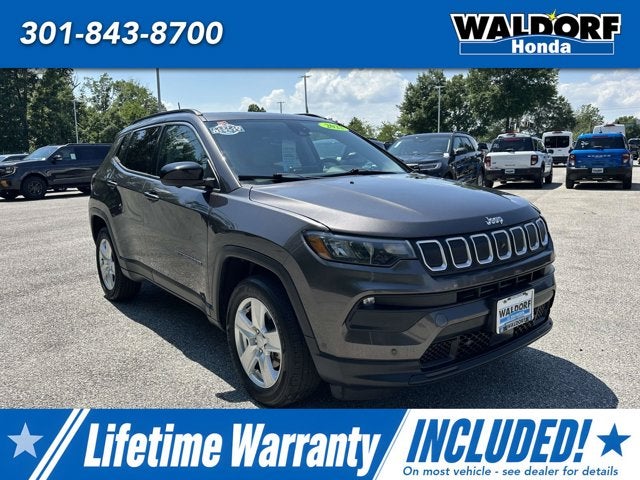 2022 Jeep Compass Latitude in Granite Crystal Metallic Clearcoat — front three-quarter view
