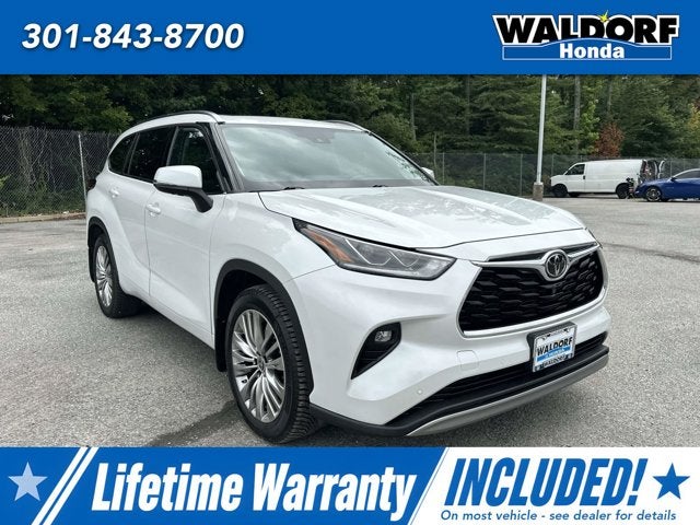 2022 Toyota Highlander Platinum in Other — front three-quarter view