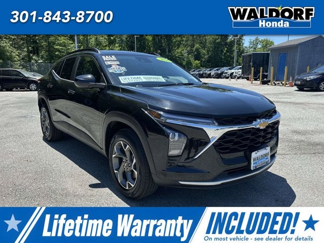 2026 Chevrolet Trax LT in Mosaic Black Metallic — front three-quarter view