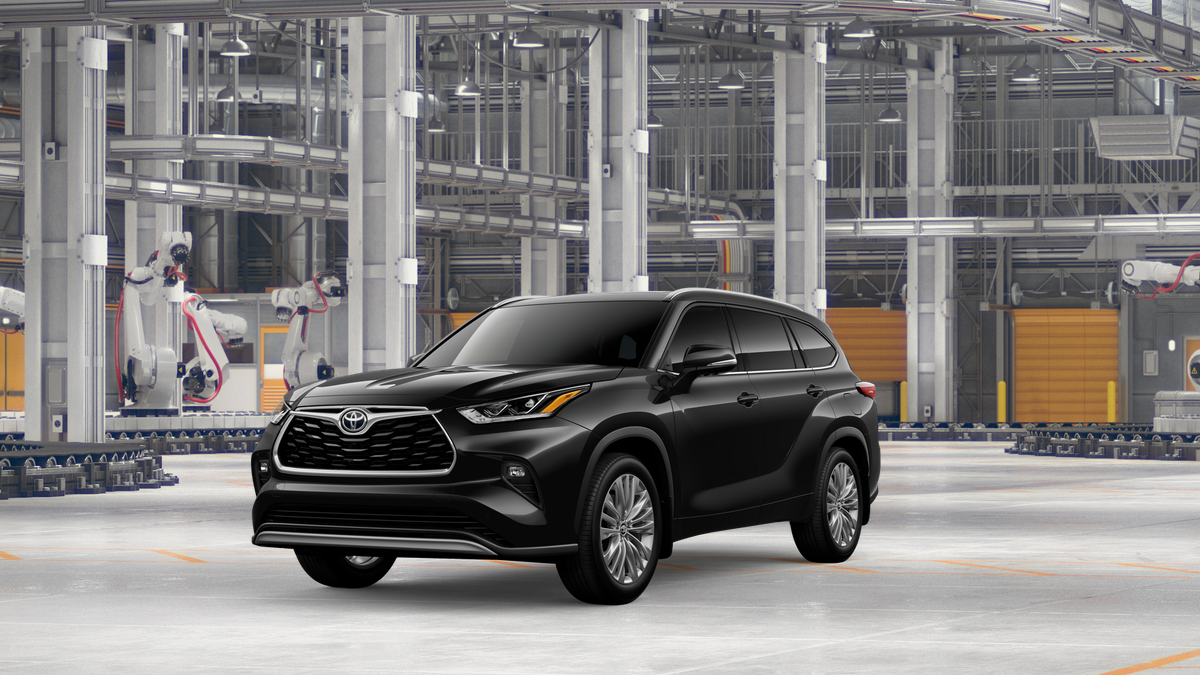 2026 Toyota Highlander Platinum in Heavy Metal — front three-quarter view
